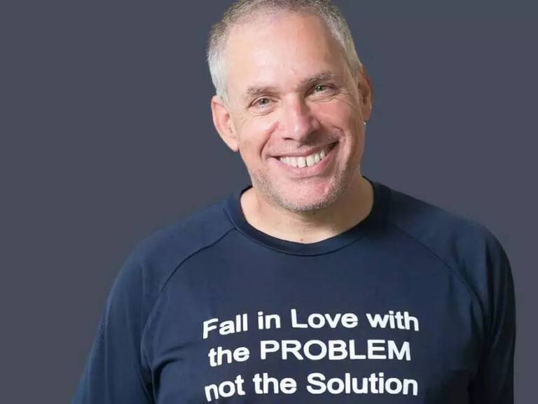 Creador de Waze entrega consejos a emprendedores y responde a las críticas por el supuesto mal uso de la app para evadir a la policía