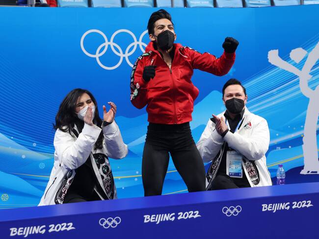 Carrillo y su equipo técnico festejan la clasificación a la final en Pekín 2022