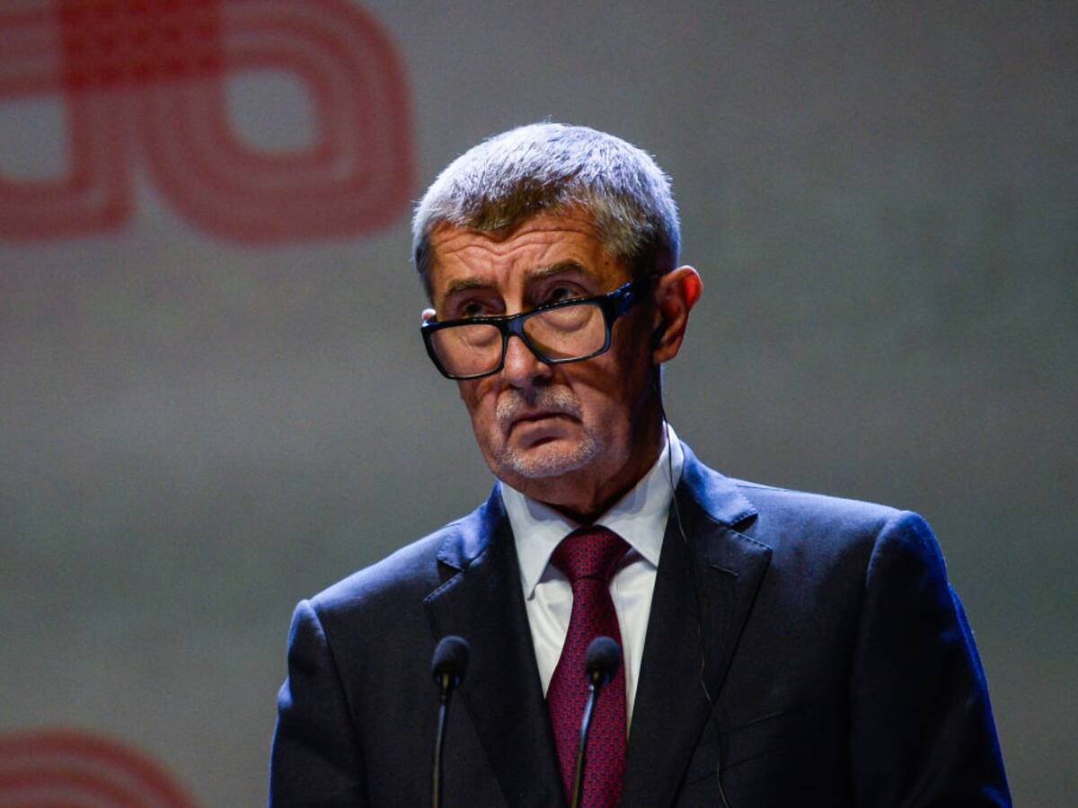Primer ministro checo pidió la renuncia al ministro de salud por infringir restricciones del Covid-19