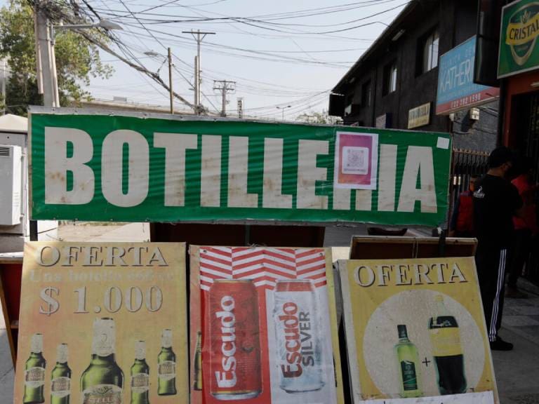 A un día de vencer el plazo: más de la mitad de las botillerías de Conchalí quedarán sin patente