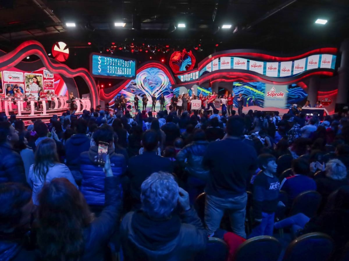 Julián Elfenbein no habría sido el único: revelan que otro rostro televisivo se molestó con la producción de la Teletón
