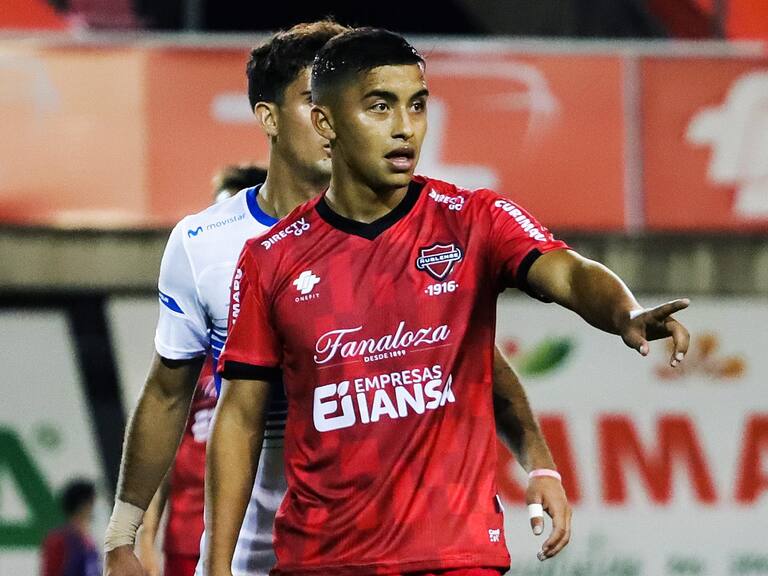 28 de Marzo del 2021/CHILLANNicolas Guerra durante el partido valido por la Primera fecha del Campeonato Nacional AFP PlanVital 2021, entre Ñublense vs Universidad Catolica, disputado en el Estadio Nelson Oyarzun Arenas.
FOTO:FELIPE VENEGAS/AGENCIA UNO