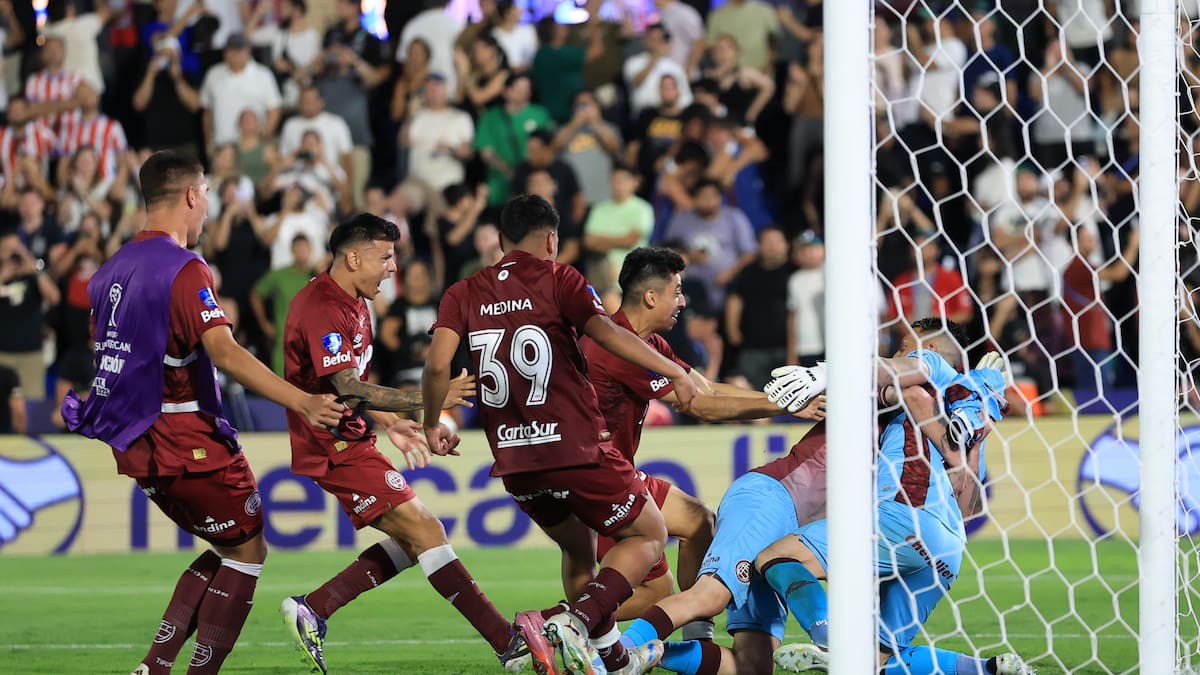 Atlético Mineiro dilapida su dominio y Lanús se consagra por segunda vez como campeón de la Copa Sudamericana