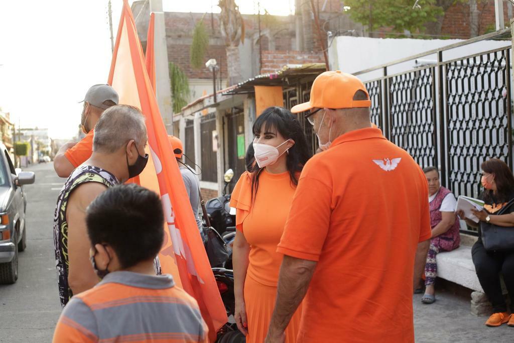 Alma Barragán durante un acto de campaña en Moroleón
