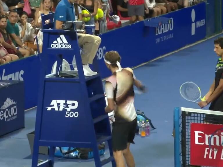 Zverev pierde el control, golpea la silla del juez y es expulsado del Abierto de México