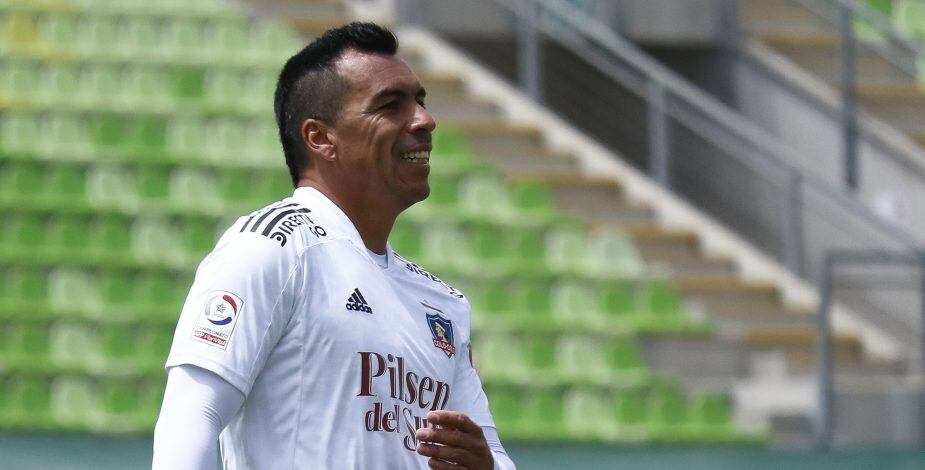 Esteban Paredes apunta contra el arbitraje del Colo Colo-Curicó: "La jugada del penal a Bolados era más expulsión que la de Lucero"