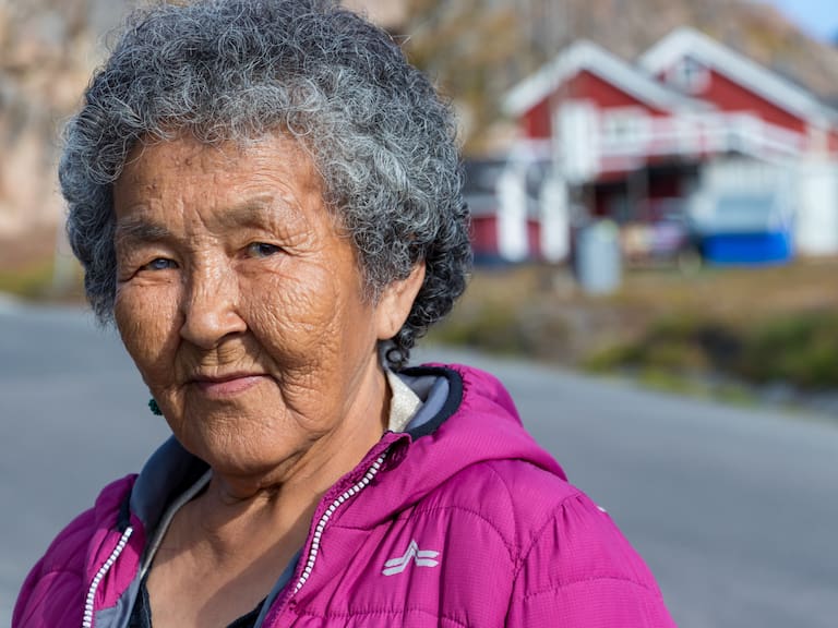 “Guardé silencio por años”: el trauma de las mujeres indígenas sometidas a anticoncepción forzada en Groenlandia