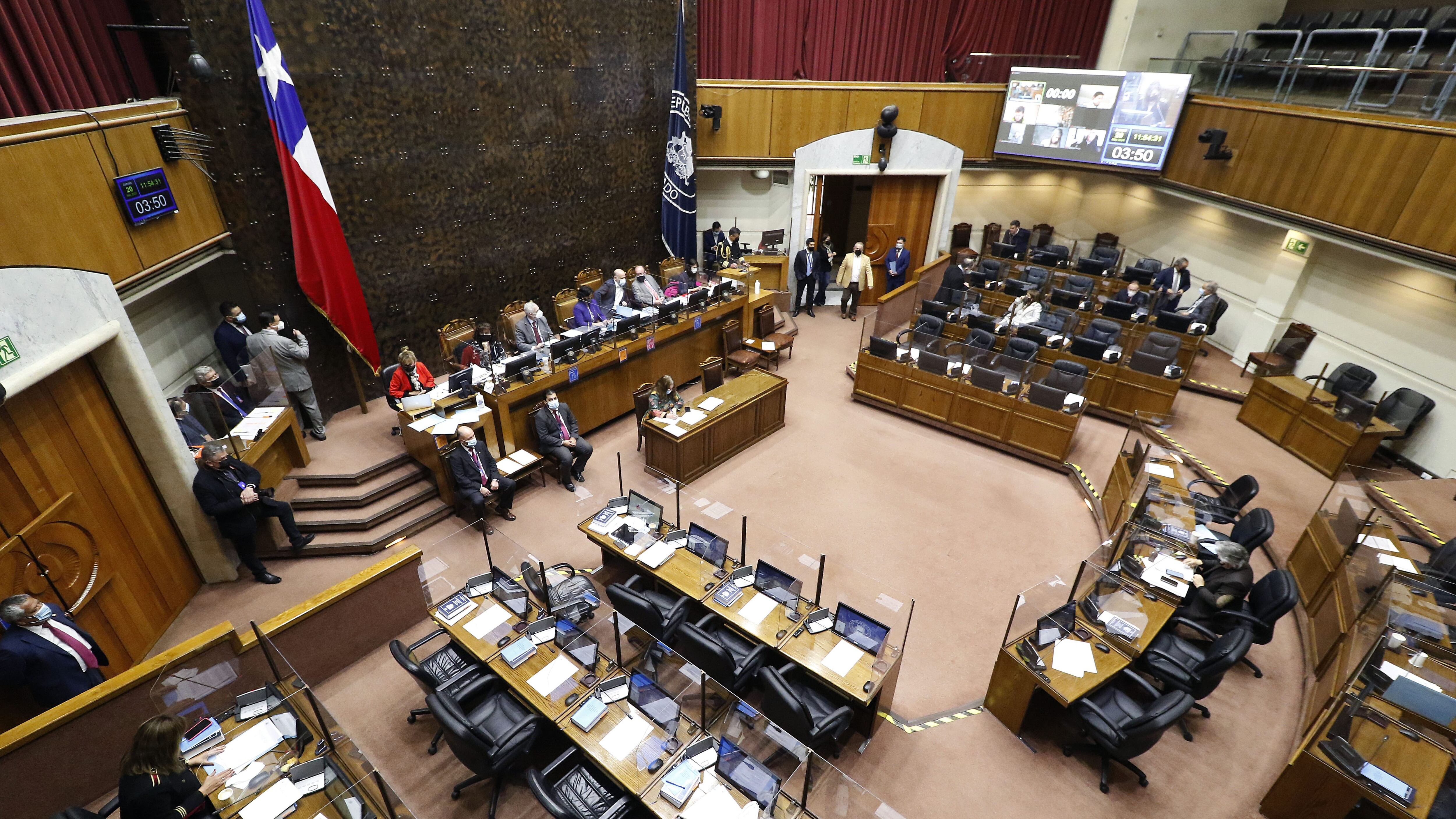 Mínimos comunes: senadores de oposición aceptaron tramitar proyectos del gobierno