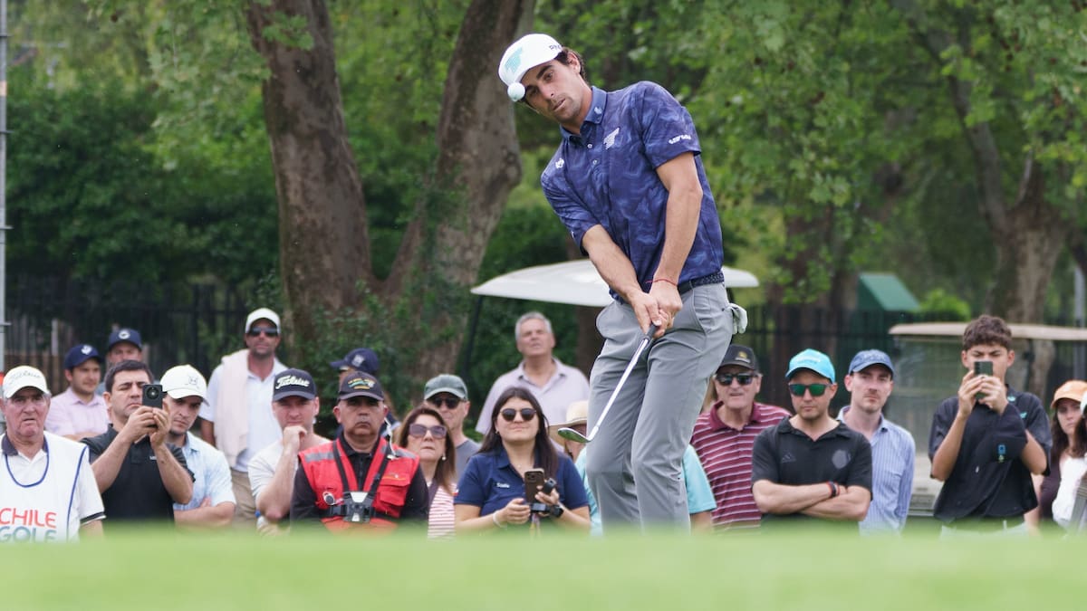 Joaquín Niemann responde al favoritismo y lidera el Abierto de Chile de golf: así le fue a dos famosos deportistas nacionales en el cuadro