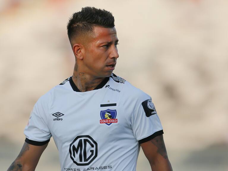 Expareja denunció a jugador de Colo Colo, Leonardo Valencia, por violencia intrafamiliar