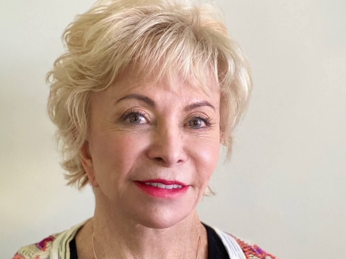 Isabel Allende se convirtió en la nueva portada de Vogue