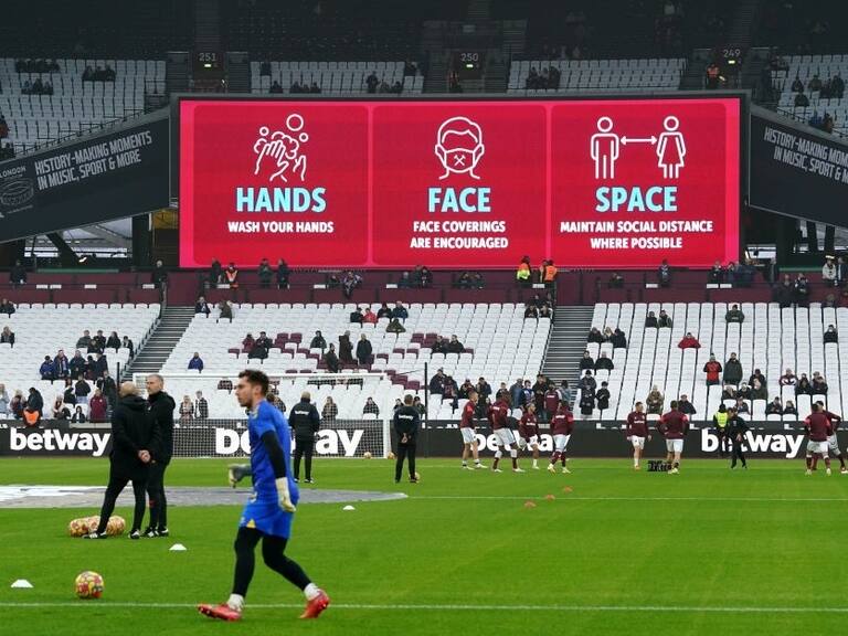 La Premier League anunció una cifra récord de 103 positivos por coronavirus