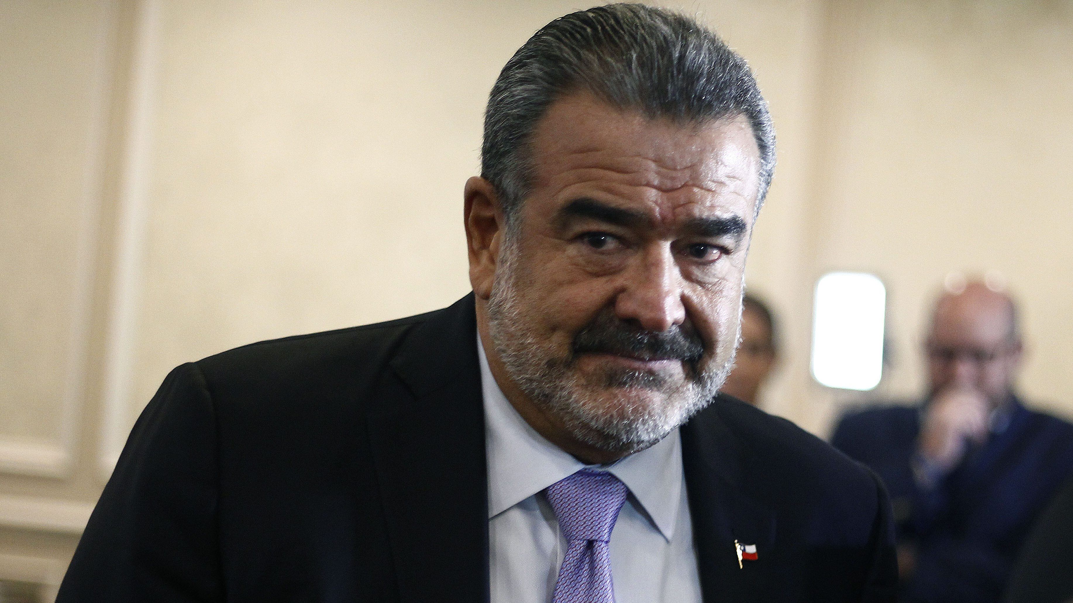 27 de Abril del 2018/SANTIAGOEl empresario Andrónico Luksic Craig,  da declaraciones a la prensa al termino de la reunión de accionistas de Quiñenco en un hotel capitalino.
FOTO: RODRIGO SAENZ/AGENCIAUNO