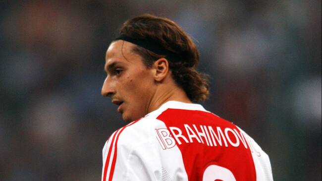 MILAN, ITALY - SEPTEMBER 16: Zlatan Ibrahimovic of Ajax looks on during the UEFA Champions League Group H match between AC Milan and Ajax at the San Siro Stadium on September 16, 2003 in Milan, Italy. (Photo by Etsuo Hara/Getty Images)