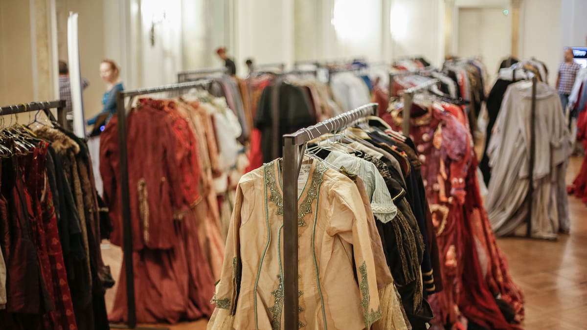Disfraces desde los $3.000: Teatro Municipal de Santiago inicia venta de vestuarios originales para Halloween