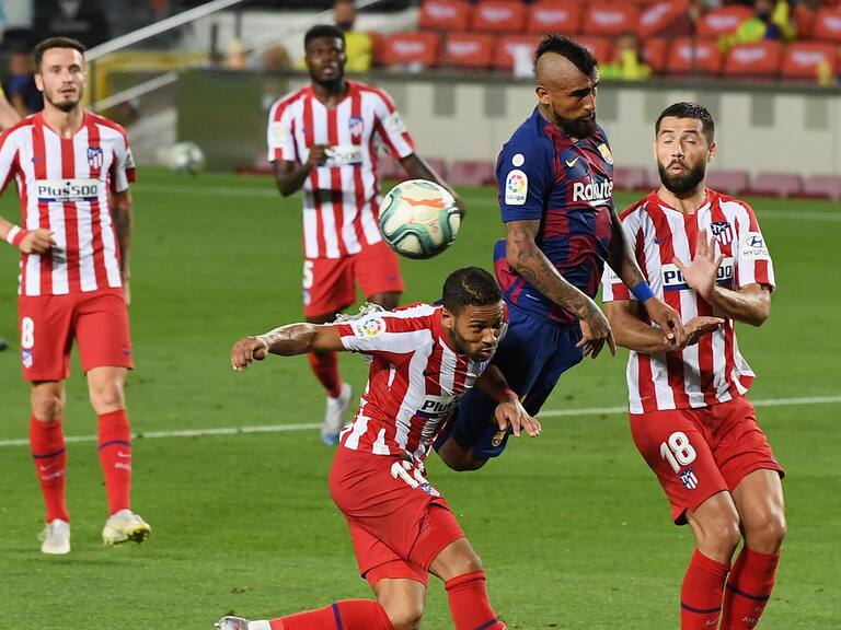 Exseleccionado argentino quedó maravillado con el rendimiento de Arturo Vidal en el Barcelona