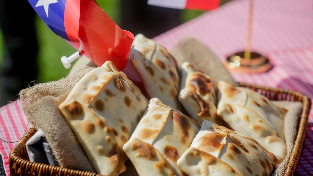 Evento gratuito por Fiestas Patrias en Chile regalará miles de empanadas: cuándo y dónde será la celebración previa al 18