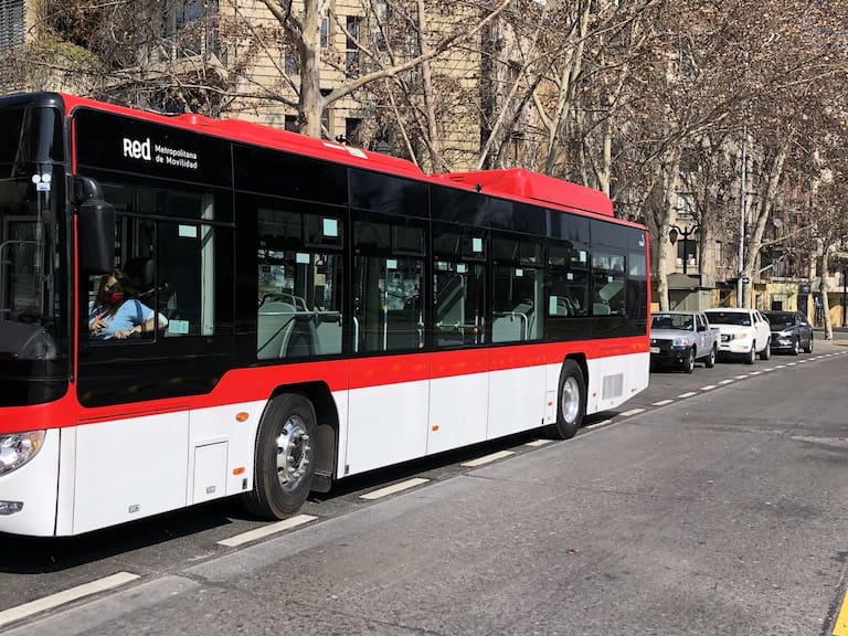 Gobierno sumó 115 buses eléctricos al transporte público de Santiago
