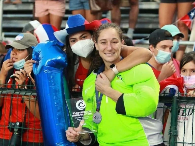 Luto en el hockey chileno: Claudia Schüler, arquera de Las Diablas, fallece tras su larga contra el cáncer 