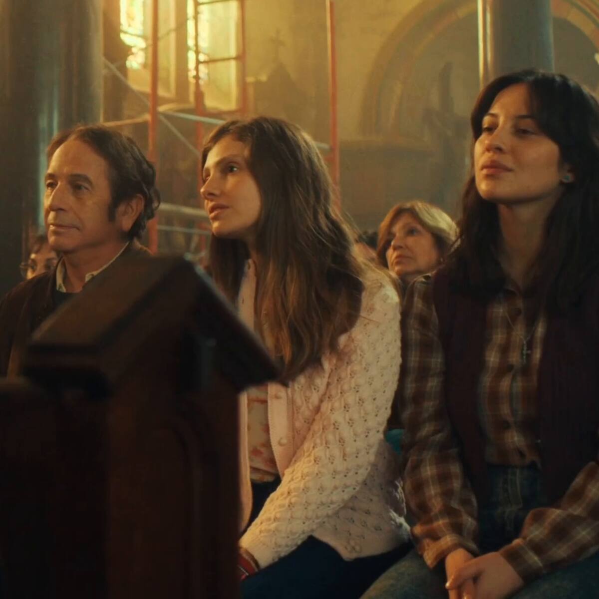 Un crimen, secretos y una familia dividida: así es “Catedrales”, el nuevo thriller chileno de Prime Video