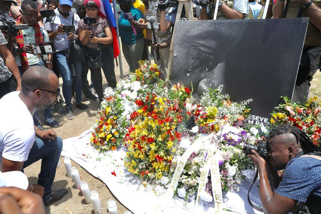 Ciudadanos rinden un homenaje al asesinado Jovenel Moise