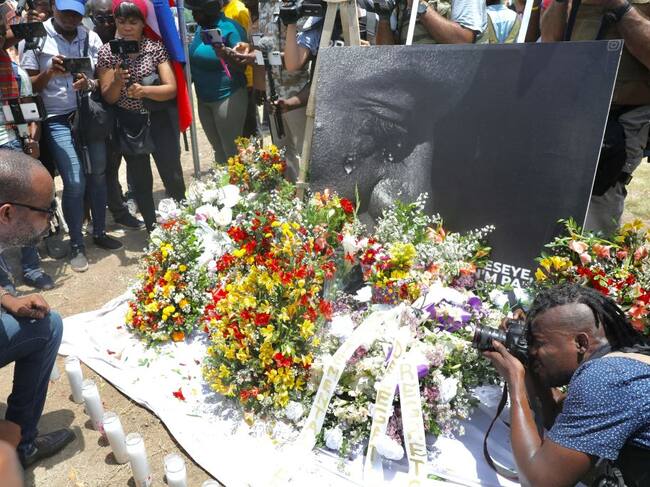 Ciudadanos rinden un homenaje al asesinado Jovenel Moise