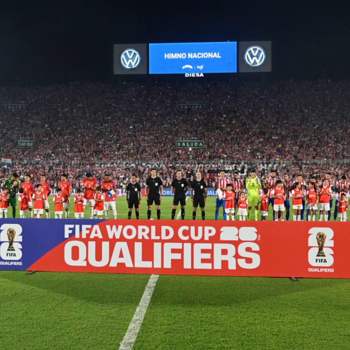 Domínguez no pudo hacer nada: FIFA abrió expediente disciplinario contra Paraguay por partido ante Chile en Eliminatorias