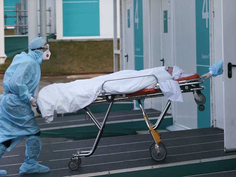 Paciente com Covid-19 es ingresado de urgencia a un hospital de Rusia