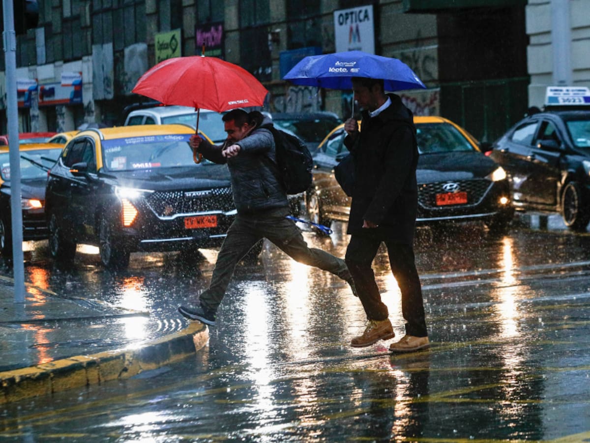 Lluvia en Santiago: a esta hora terminarán las precipitaciones en la Región Metropolitana hoy lunes