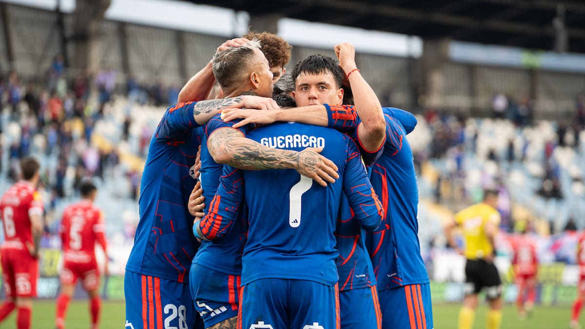 La U no se rinde: aplasta a Ñublense y mantiene sus chances matemáticas de pelear por el título de la Liga de Primera