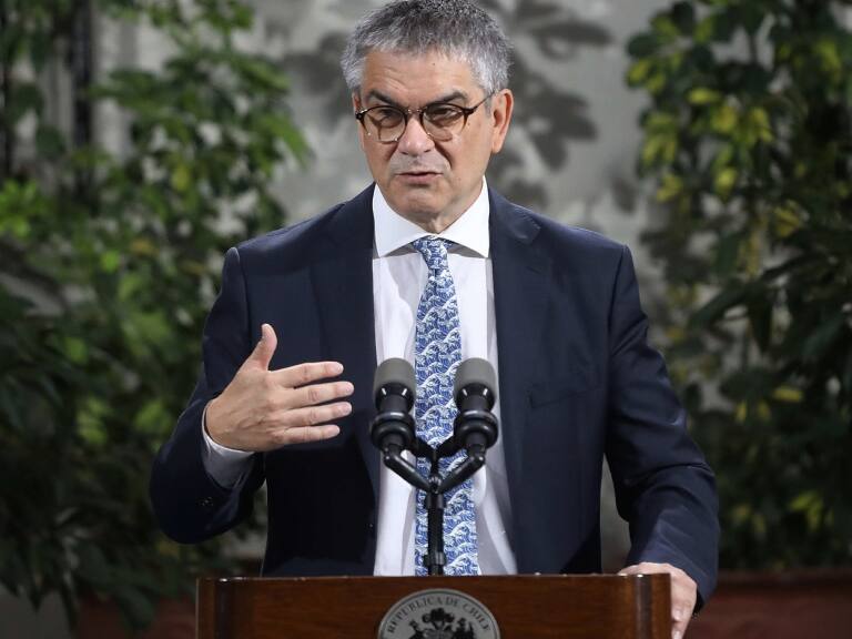 Ministro Marcel enfatiza que mayor financiamiento en seguridad depende la reforma tributaria