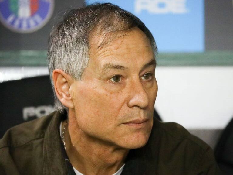 Es un hecho: Cruzados decidió terminar el contrato de Ariel Holan como DT de la UC