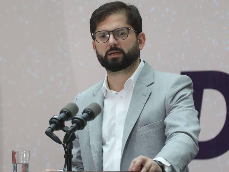 Encuesta Critera: aprobación a la gestión del Presidente Boric aumenta en el cierre del 2022