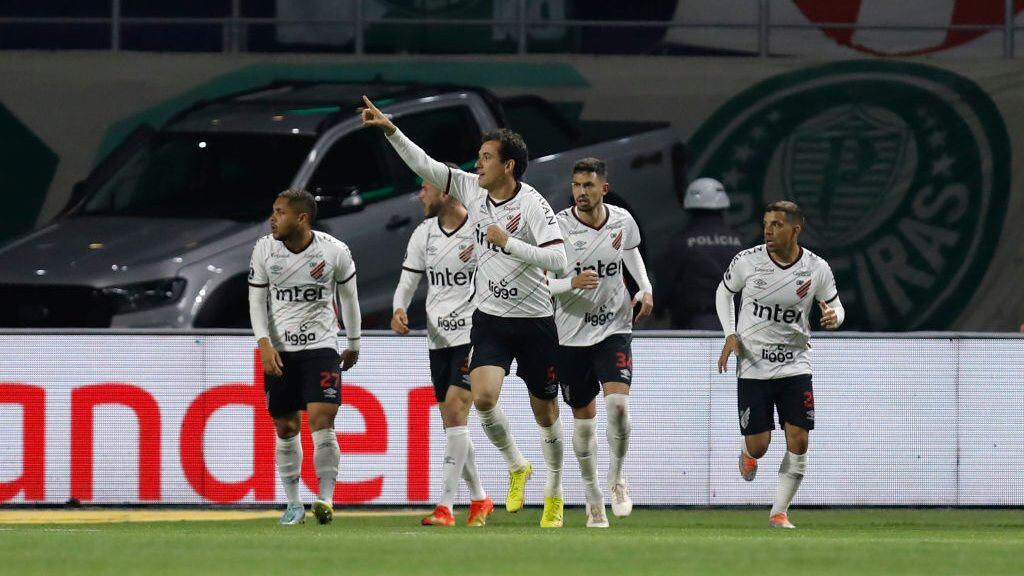 SAO PAULO, BRAZIL - SEPTEMBER 06: Pablo Felipe Teixeira celebrates after scoring the first goal of his team during a Copa CONMEBOL Libertadores 2022 second-leg semifinal match between Palmeiras and Athletico Paranaense at Allianz Parque on September 06, 2022 in Sao Paulo, Brazil. (Photo by Ricardo Moreira/Getty Images)