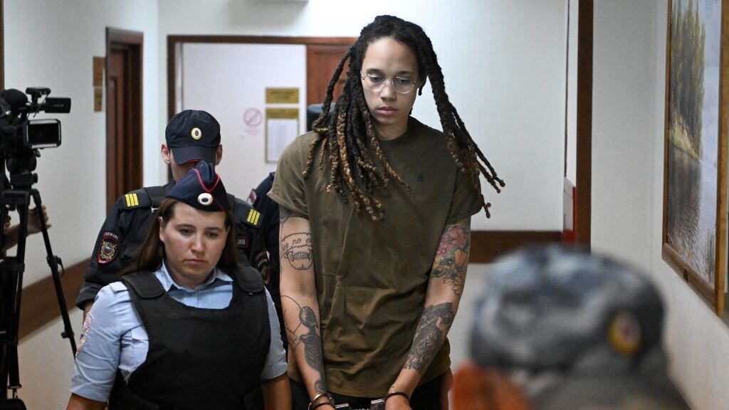 Brittney Griner - jugadora de la WNBA - condenada a cárcel en Rusia