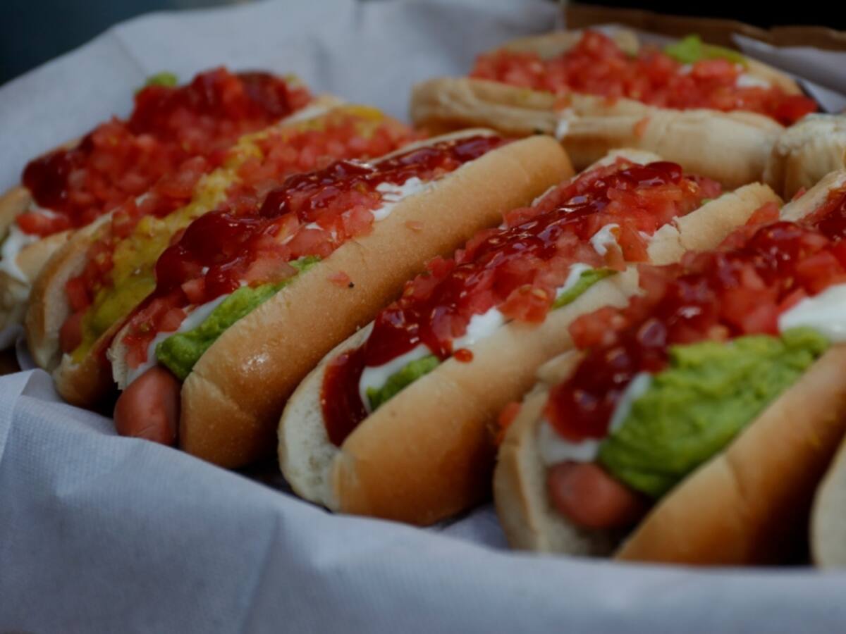 Día del Completo: Dominó anuncia completos gratis y 2×1 para celebrar durante la semana