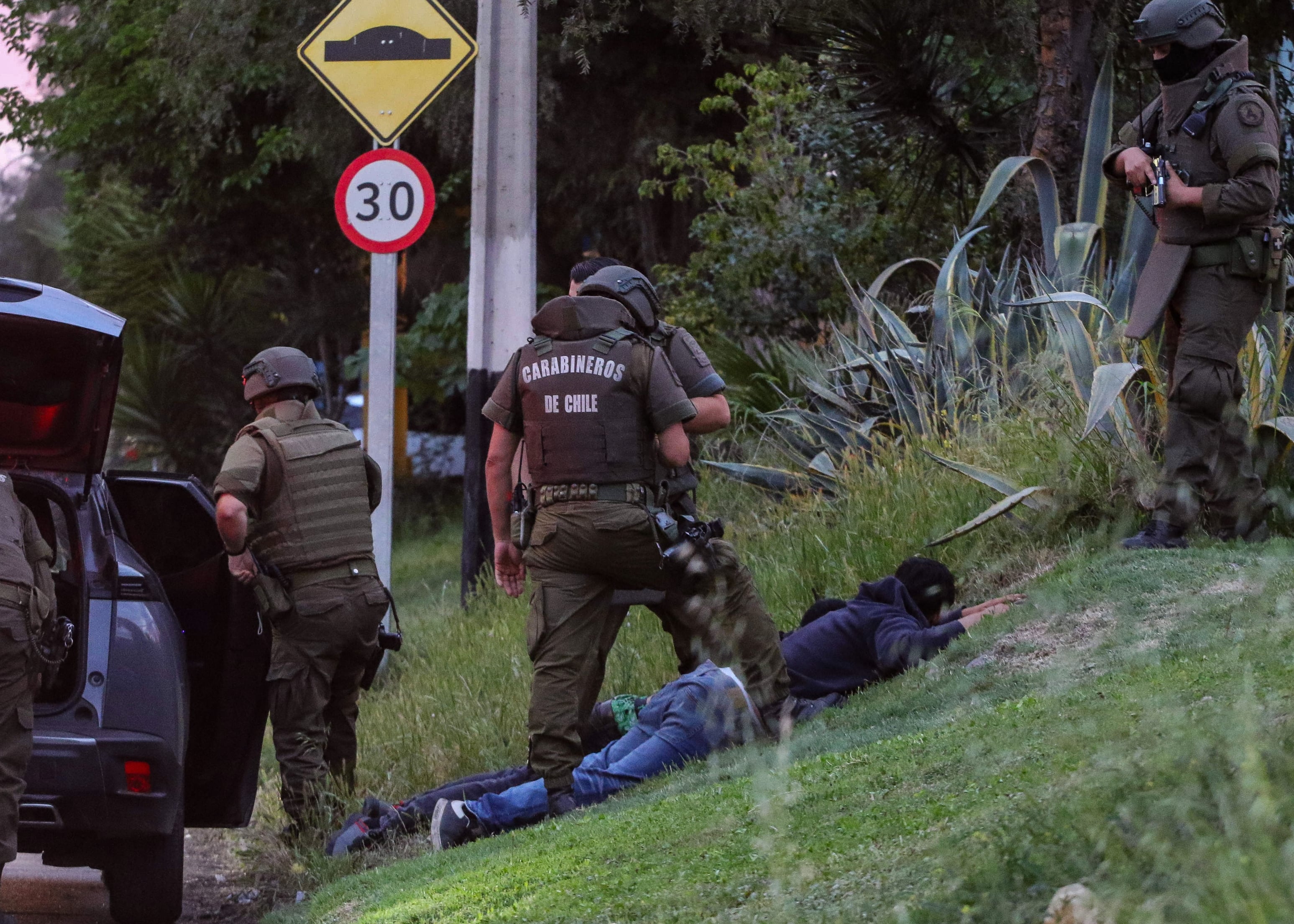 Ya había ofrecido dinero a Carabineros en una fiscalización: los antecedentes del asesino del carabinero de Lo Espejo