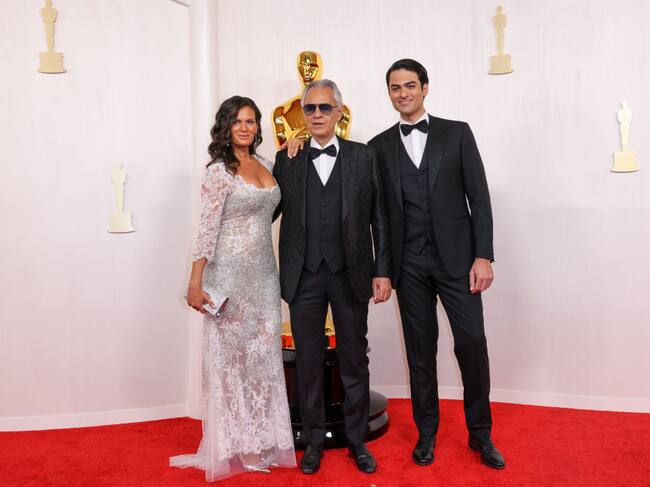 Hollywood, CA - March 10: Veronica Berti, Andrea Bocelli and Matteo Bocelli arriving on the red carpet at the 96th Annual Academy Awards in Dolby Theatre at Hollywood & Highland Center in Hollywood, CA, Sunday, March 10, 2024. (Christina House / Los Angeles Times via Getty Images)