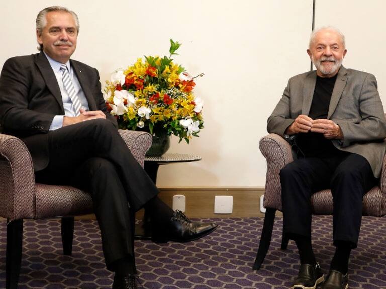 Brasil y Argentina buscan avanzar en discusión para crear moneda sudamericana común