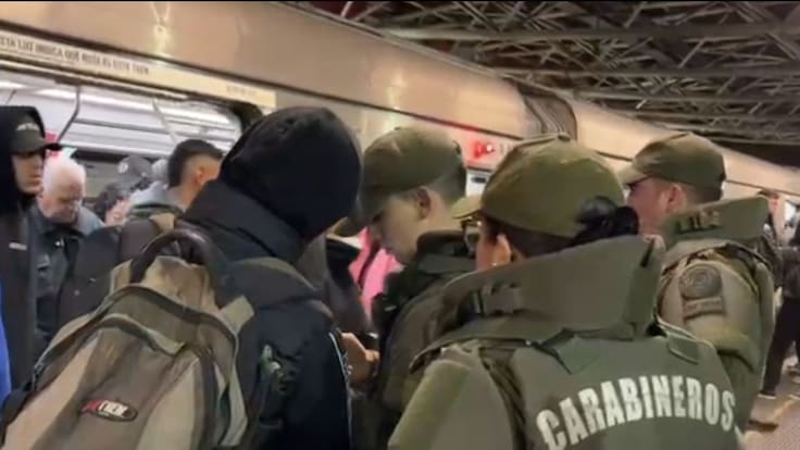 Carabineros despliega operativo masivo en Metro y paraderos: 160 funcionarios fiscalizan puntos clave
