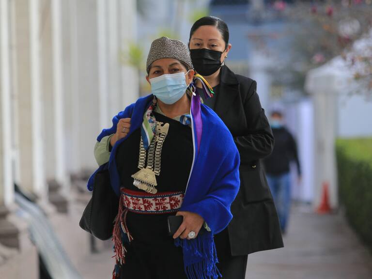 Presidenta Loncón llamó a constituyentes críticos a “no marcar negativamente la Convención”