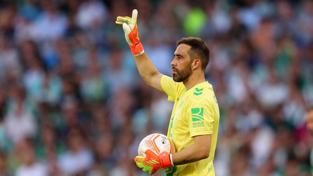 Betis iguala ante la Roma y asegura su clasificación en la Europa League