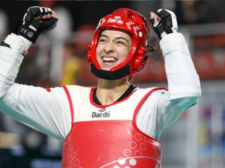 ¡Nueva medalla para el Team Chile! Claudia Gallardo gana el bronce en el taekwondo de Santiago 2023