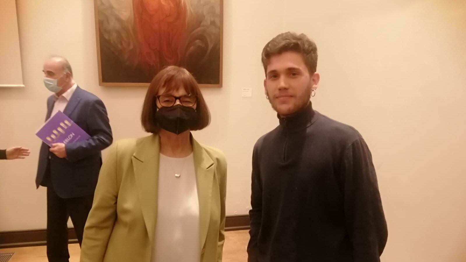 Estudiantes de la U de Chile presentan propuestas a la rectora Devés