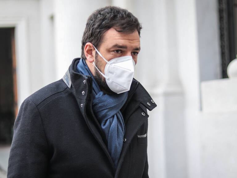 25 de agosto del 2021/SANTIAGOEl alcalde de Maipú, Tomas Vodanovic, llega al Palacio de La Moneda, para reunirse con el ministro del Interior.
FOTO: SEBASTIAN BELTRAN GAETE/AGENCIAUNO