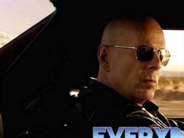 Director usó 53 películas para contar cómo todos quieren matar a Bruce Willis