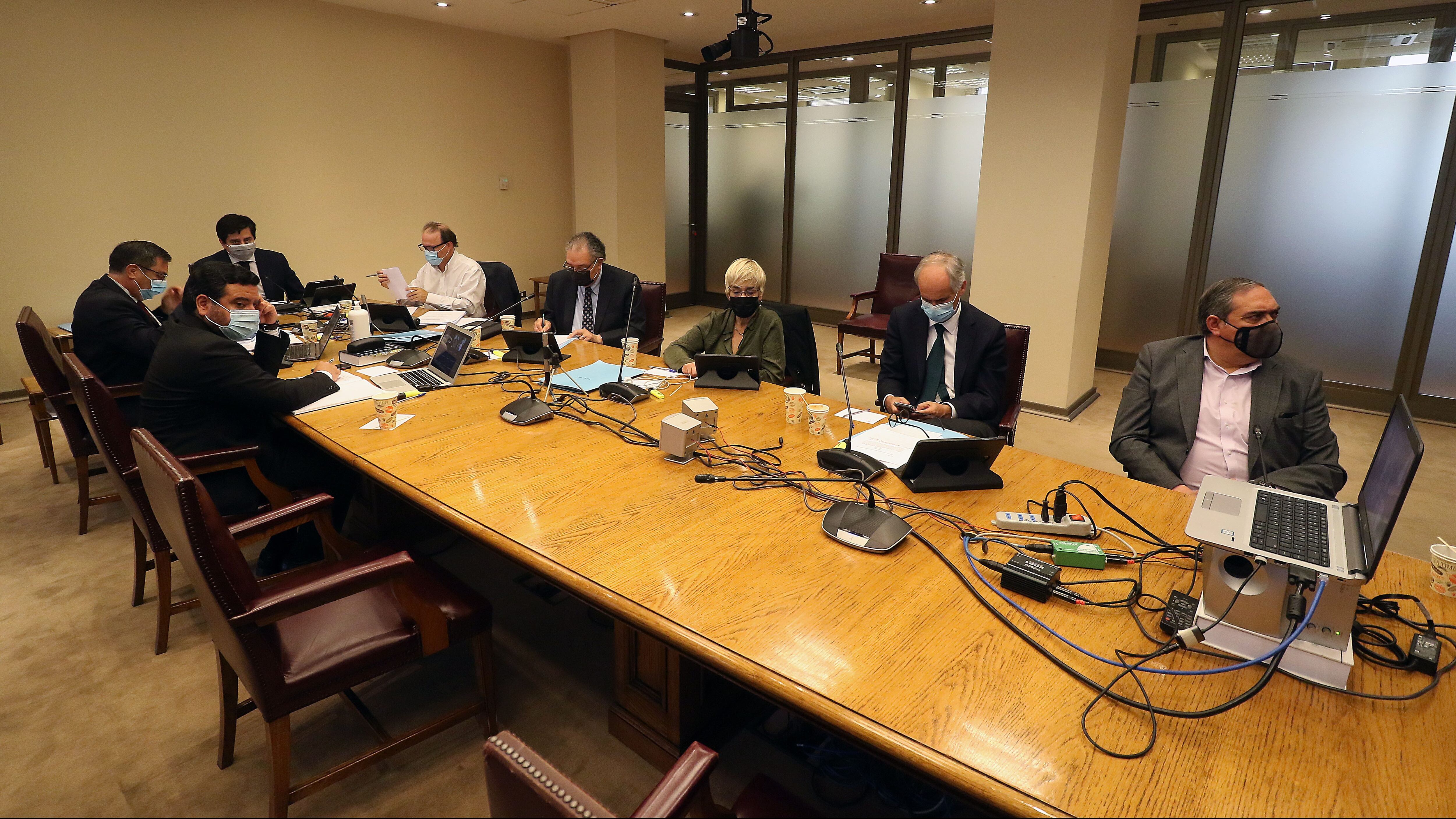 26 DE OCTUBRE DE 2021/VALPARAISOVista general de la Comisión de Constitución del Senado, en donde se vota el proyecto de retiro de fondos de pensiones, por la pandemia del Coronavirus.
FOTO: LEONARDO RUBILAR CHANDIA/AGENCIAUNO