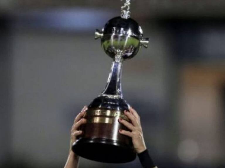 Final de la Copa Libertadores: tres chilenos en la disputa con sede en el estadio Centenario de Montevideo