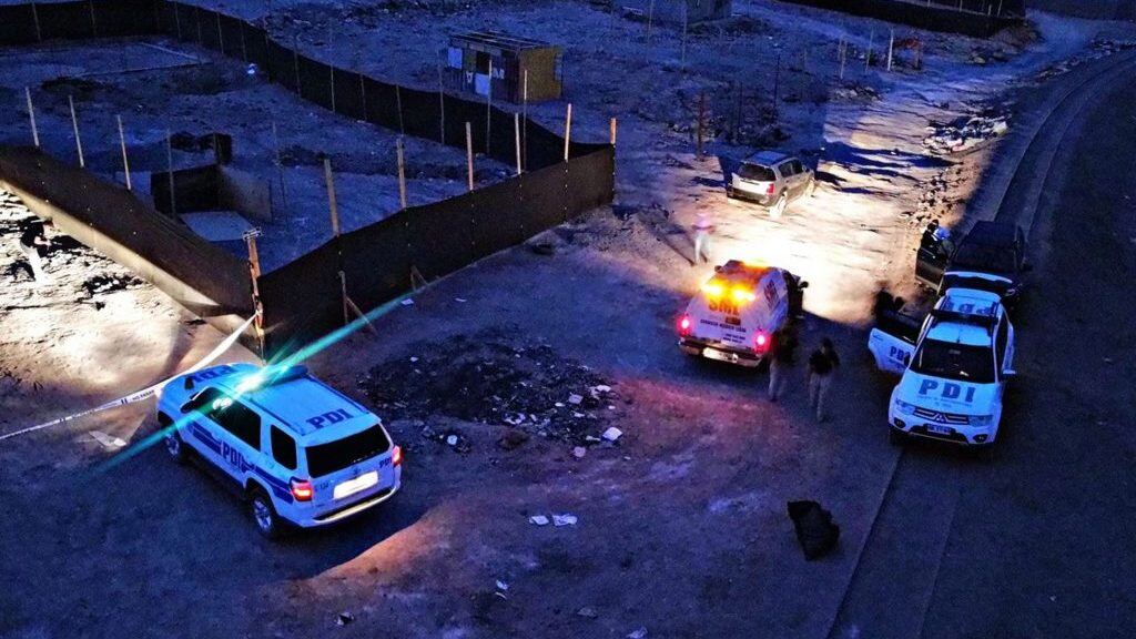 12 de Enero de 2022 / IQUIQUEUn detenido deja la investigación del secuestro extorsivo con resultado de homicidio de un comerciante, sucedido días atrás en Iquique.
FOTO: CRISTIAN VIVERO BOORNES / AGENCIAUNO