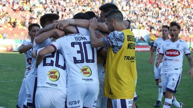 Deportes Melipilla confirmó presentación ante el TAS: solicitó suspensión de partidos para Curicó Unido y el ganador de la Liguilla de Promoción